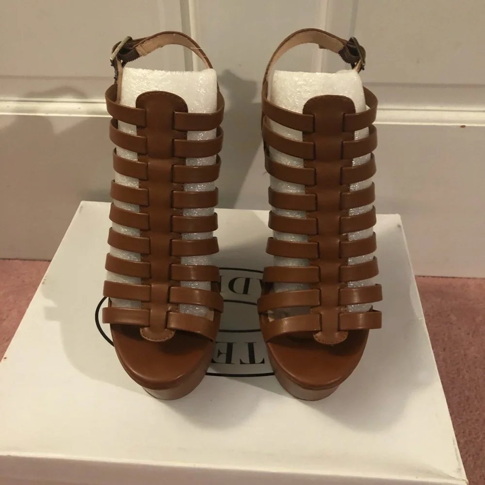 Steve Madden Glendael Platform Heel